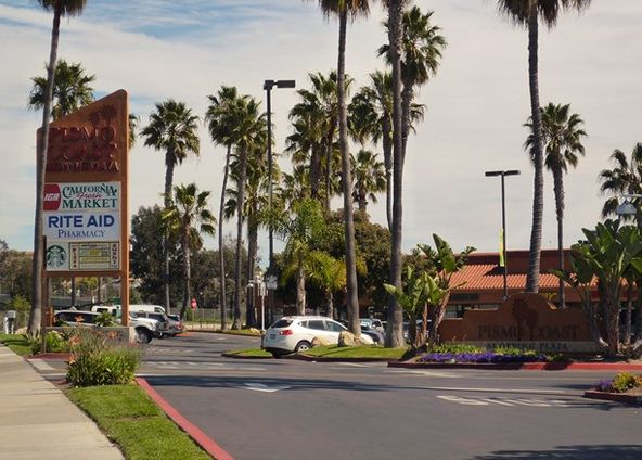 Pismo Coast Plaza: Five Cities Dr, Pismo Beach, CA, 93449